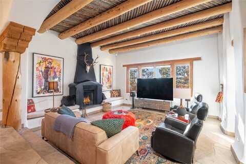 320 Kearny Road, Santa Fe, NM 87501