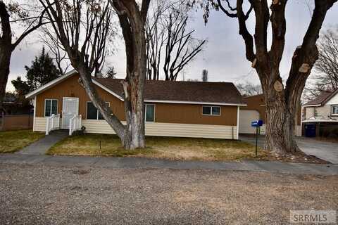 577 1st W, Ririe, ID 83443