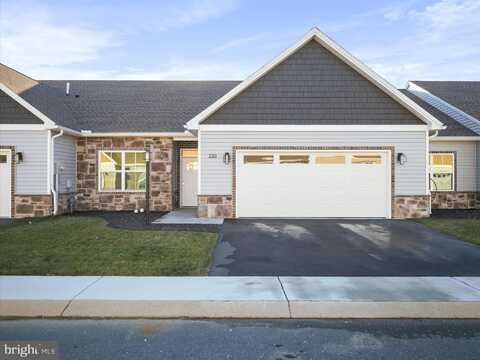 150 BLACKBIRD LANE, SHIPPENSBURG, PA 17257