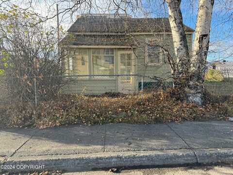 530 Fairbanks Street, Anchorage, AK 99501