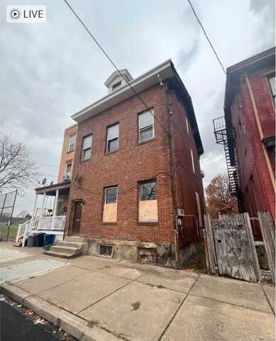 1222 N Franklin St, Manchester, PA 15233