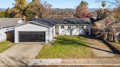 535 Oak Manor Drive, Ukiah, CA 95482