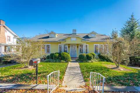 110 S Crest Road, Chattanooga, TN 37404