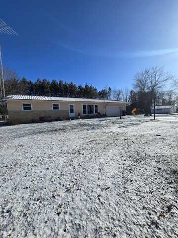 N3652 COUNTY ROAD Q, Waupaca, WI 54981