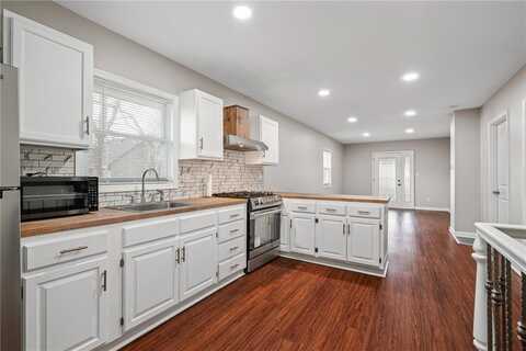 5809 E 16th Terrace, Kansas City, MO 64126