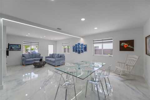 1072 SW 25th Ave, Miami, FL 33135