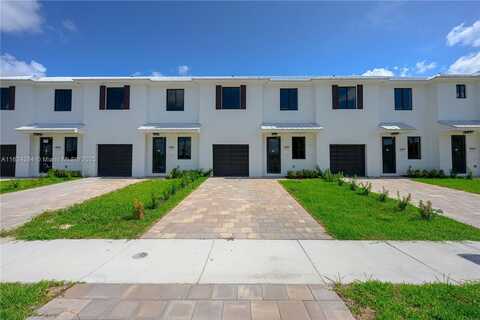 860 SW 1st St, Florida City, FL 33034