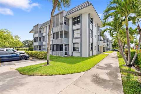 6705 NW 169th St, Hialeah, FL 33015