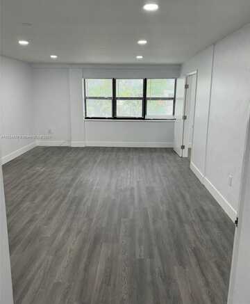 3702 NE 171st St, North Miami Beach, FL 33160