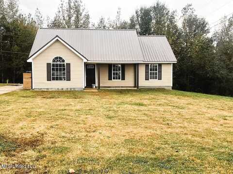 335 W Ridge Boulevard, Holly Springs, MS 38635