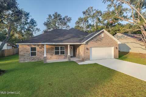 617 Peach Street, Ocean Springs, MS 39564