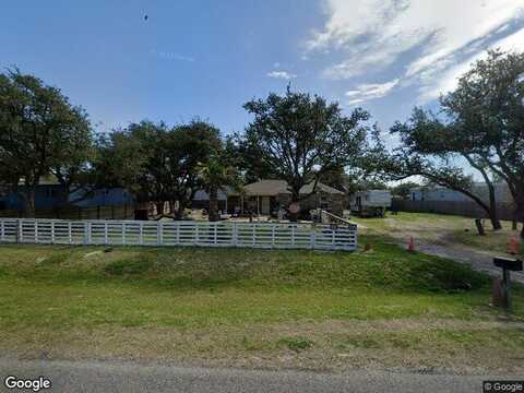 N Doughty St, Rockport, TX 78382