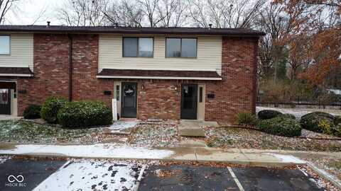 1068 Greenwood Trail W Drive W, Greenwood, IN 46142