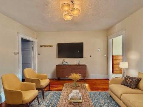 17 Pierce St, Quincy, MA 02171