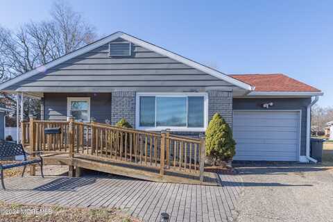 56 Coral Bell Holw Hollow, Toms River, NJ 08755