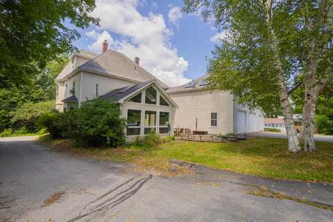 17 Village View, Wilton, ME 04294