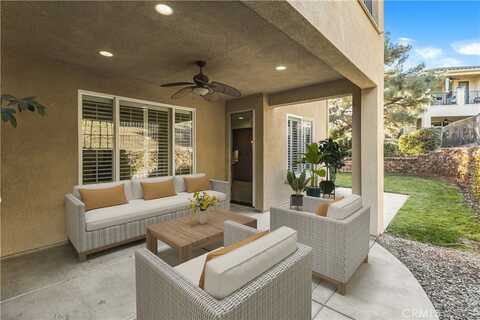 23795 Los Pinos Court, Corona, CA 92883