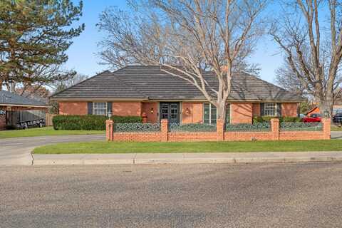 1202 Prairie Drive, Dalhart, TX 79022