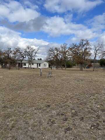 65 Lakin Spur, Harper, TX 78631