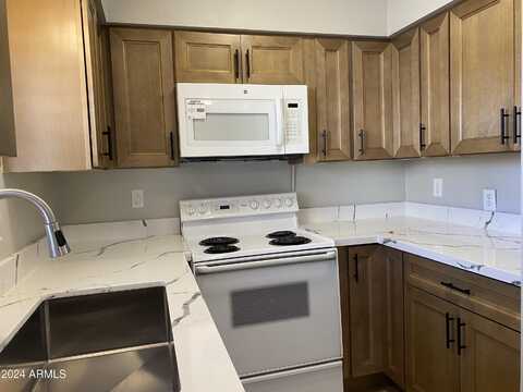 3526 W DUNLAP Avenue, Phoenix, AZ 85051