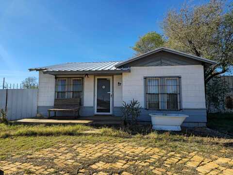 318 Ave A, Crosbyton, TX 79322