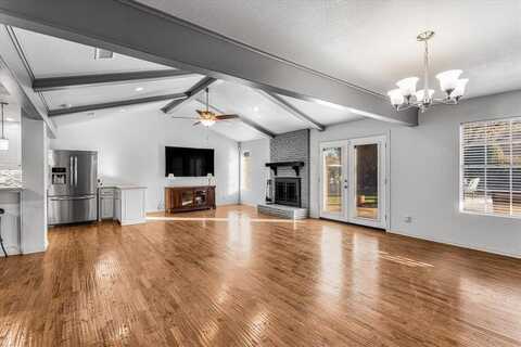 904 NW 8th Avenue, Mineral Wells, TX 76067