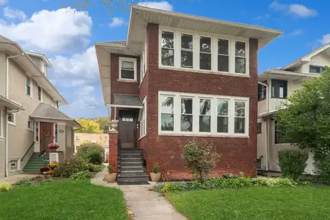 724 S. Humphrey Avenue, Oak Park, IL 60304