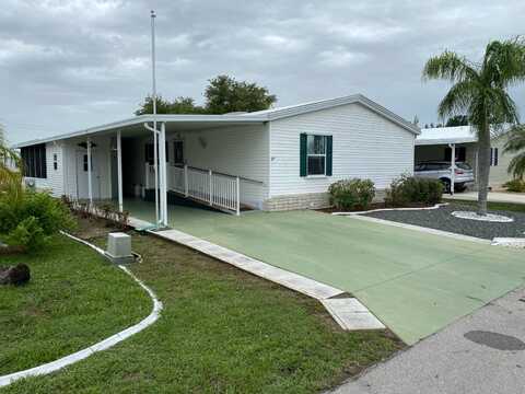 3922 Eastgate Crt, North Fort Myers, FL 33917