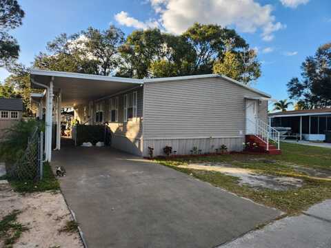 9772 Oaks St, Tampa, FL 33635