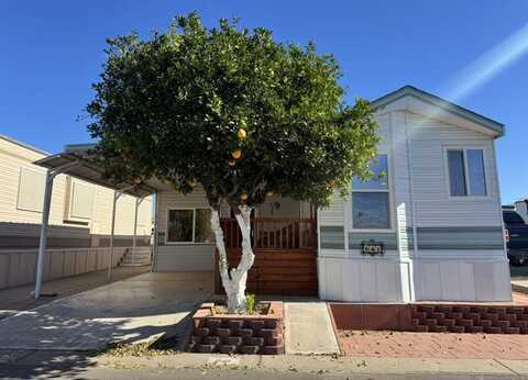 702 S. Meridian Rd., Apache Junction, AZ 85120