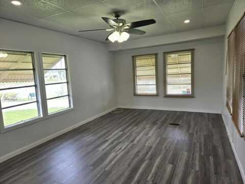 44 Bridgette Blvd, Greenacres, FL 33463