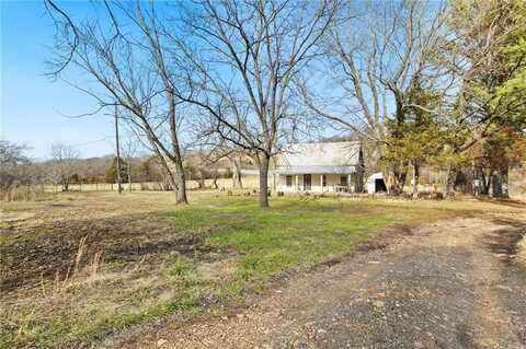 52 County Road 999, Huntsville, AR 72616