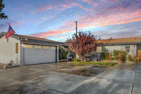 1363 Indian Sage Road, Lancaster, CA 93534