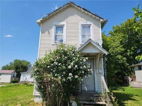 731 Hull St, Sharon, PA 16146