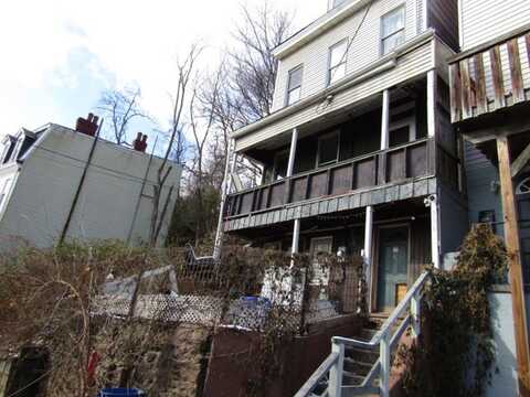 936 Vista St, Spring Hill, PA 15212