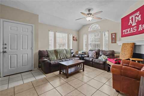 824 Churchill Street, College Station, TX 77840