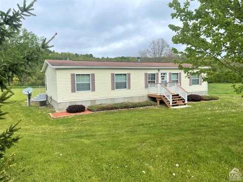 1560 County Route 2, Prattsville, NY 12468