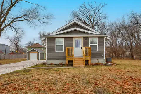 220 Guthrie Avenue, Des Moines, IA 50313