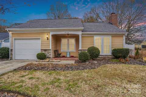 12310 Delcorte Lane, Pineville, NC 28134