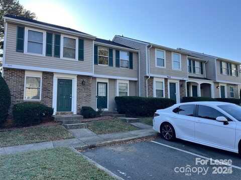 9616 Vinca Circle, Charlotte, NC 28213