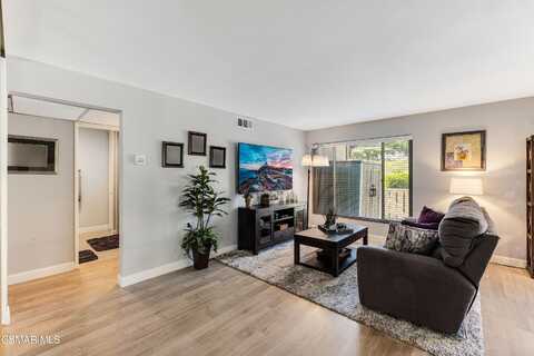 348 Chestnut Hill Court, Thousand Oaks, CA 91360