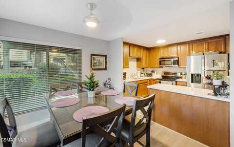 348 Chestnut Hill Court, Thousand Oaks, CA 91360