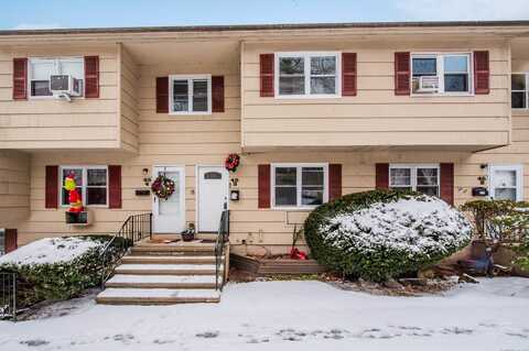 45 Coach Circle, Naugatuck, CT 06770