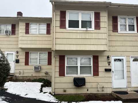 19 Coach Circle, Naugatuck, CT 06770