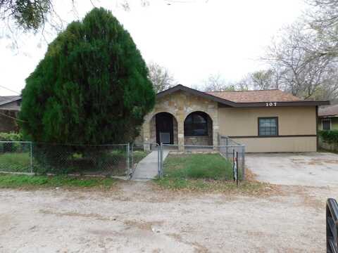 107 W Remote Alley, Brackettville, TX 78832