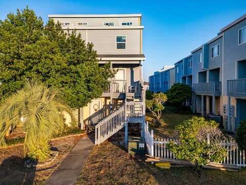 330 Bluefish Drive, Fort Walton Beach, FL 32548