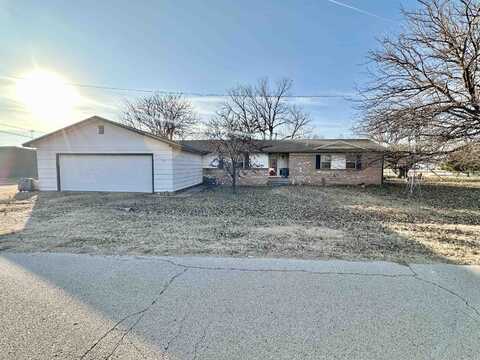 315 N Biloxi St, Pond Creek, OK 73766