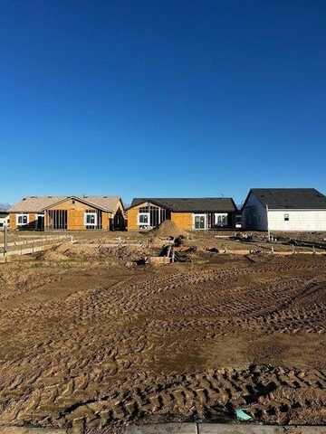 1132 Creekside Place S, Porterville, CA 93257