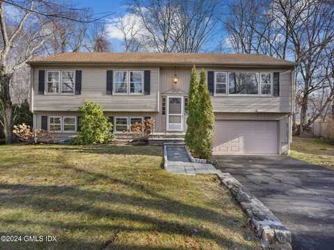 59 Lancer Road, Riverside, CT 06878