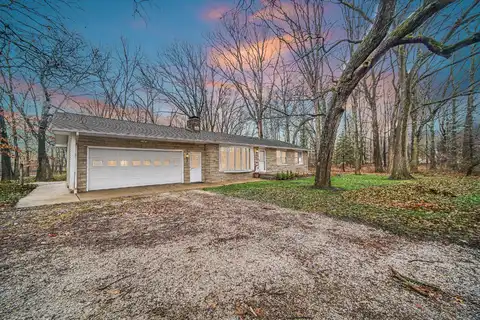 4806 Goodrich Road, Valparaiso, IN 46385